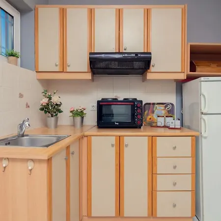 Avouris 2 Bedroom & Apartman *