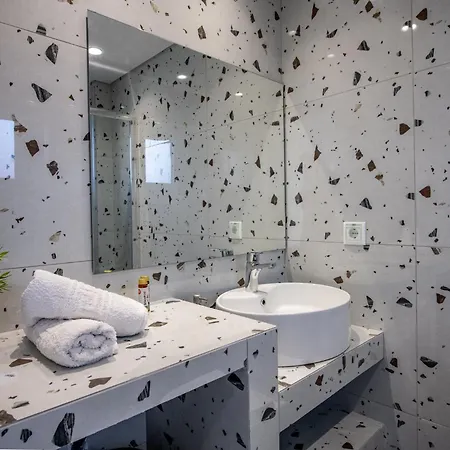 Apartman Avouris 2 Bedroom &