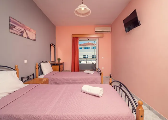 Avouris 2 Bedroom & アパート