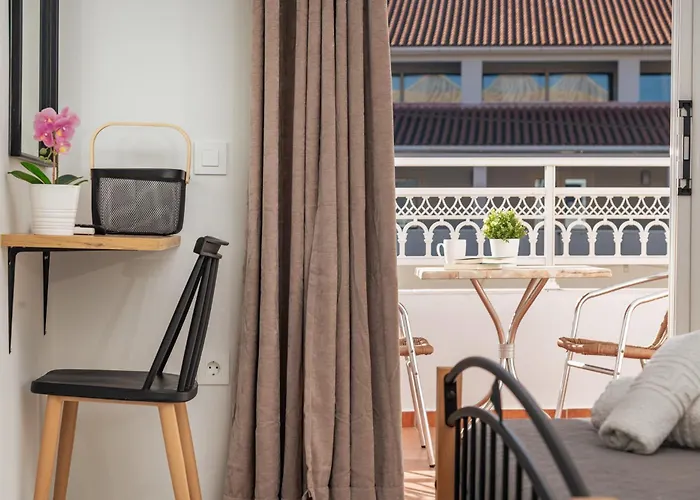Avouris 2 Bedroom & アパート *